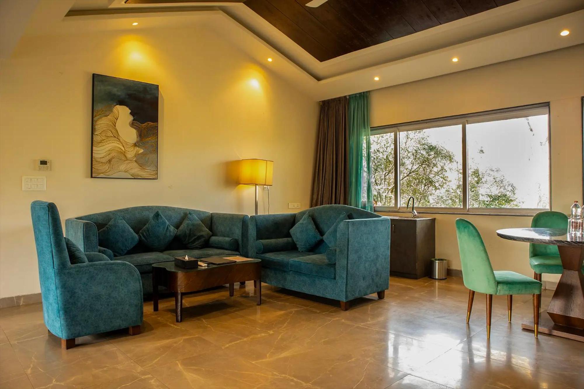 Basilica Resort - Where Luxury Redefines Mahābaleshwar Esterno foto