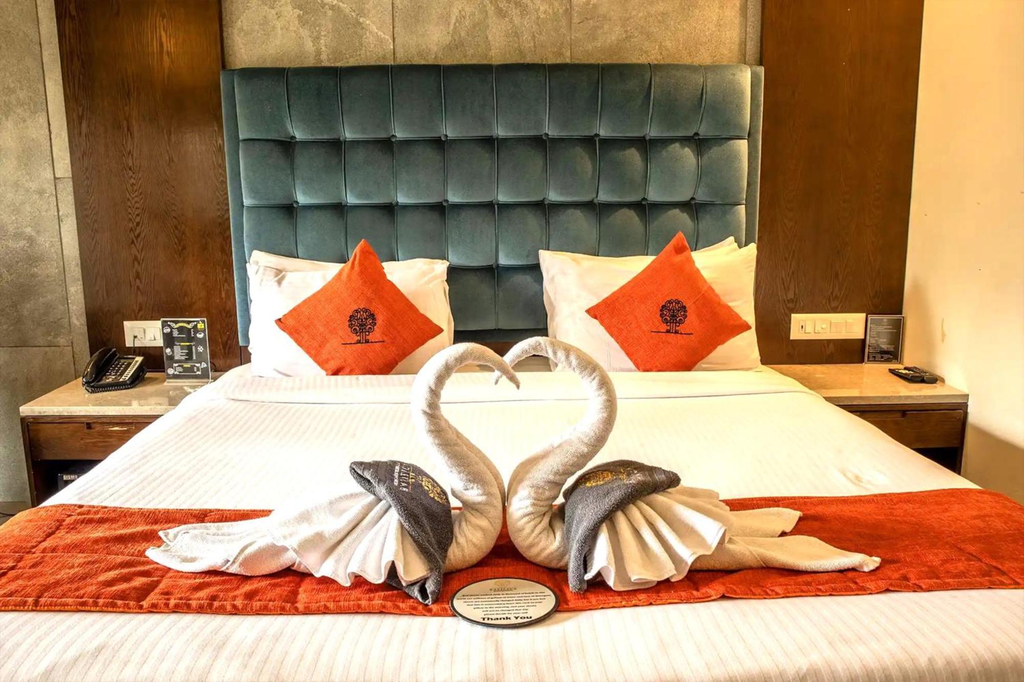 Basilica Resort - Where Luxury Redefines Mahābaleshwar Esterno foto