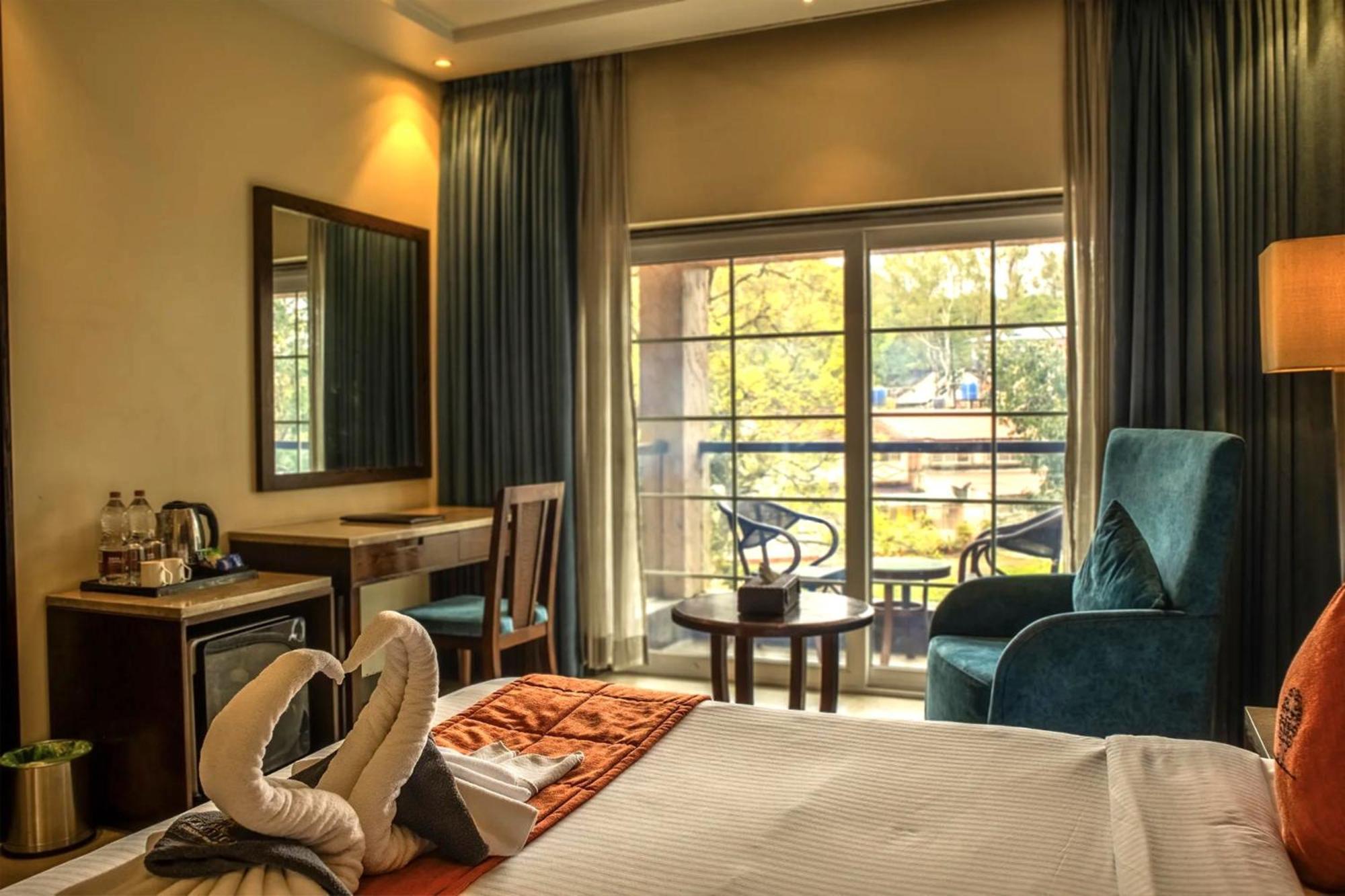 Basilica Resort - Where Luxury Redefines Mahābaleshwar Esterno foto